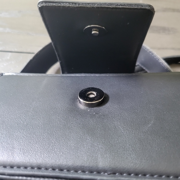 Black bag purse crossbody magnetic closure - Picture 2 of 5